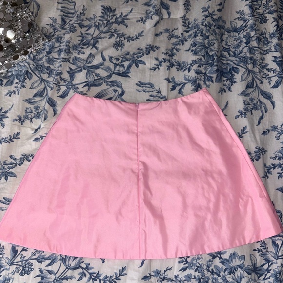 DOLLSKILL | LOVE TRIANGLE MINI SKIRT - Picture 2 of 3